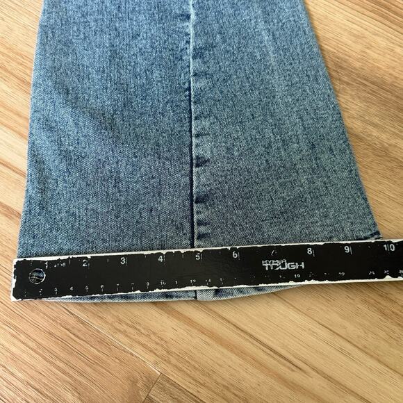 True Religion Women's Denim Joey Midrise Mellow Light Wash Jeans Size 32 - Picture 10 of 14